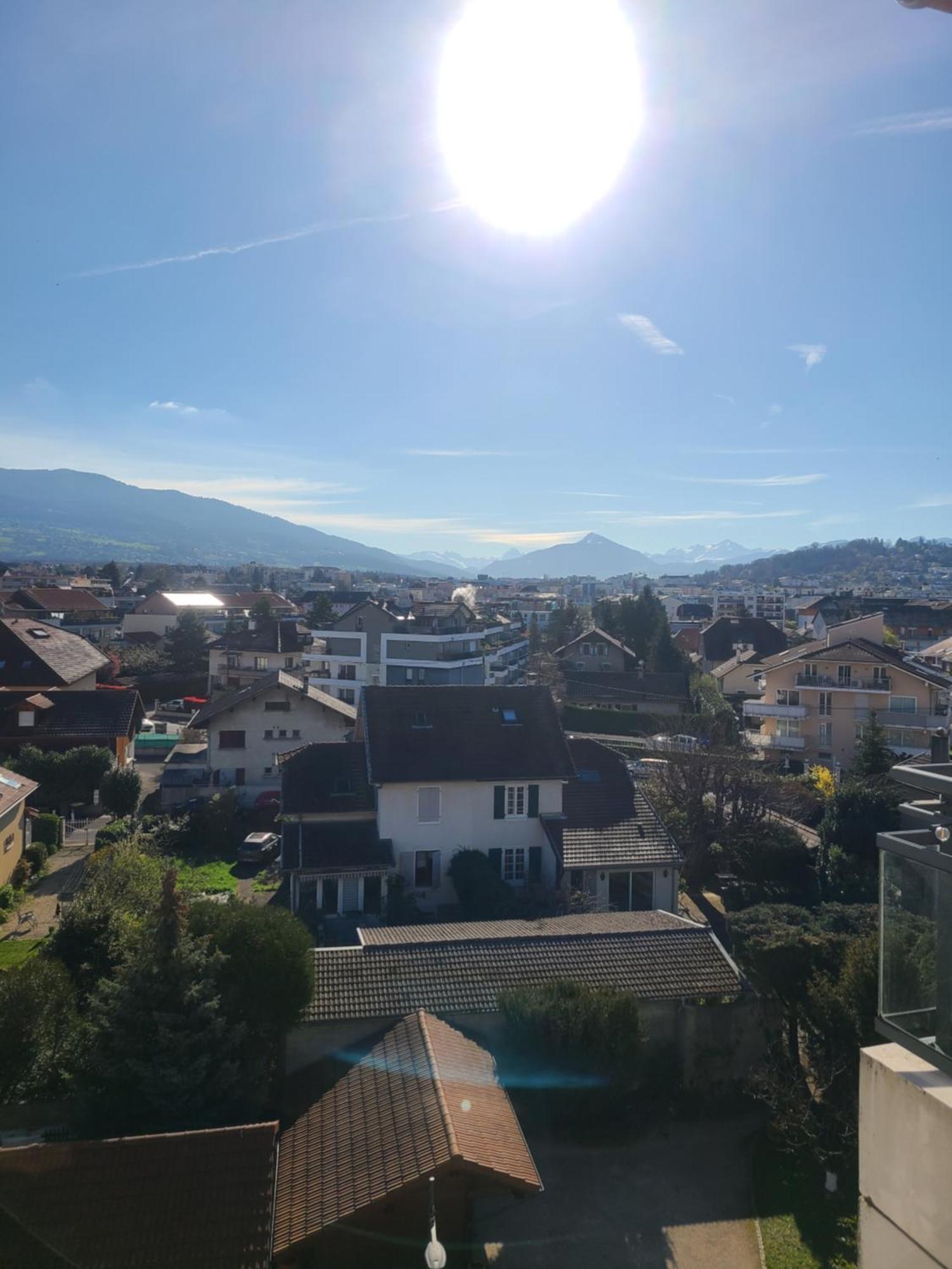 Joli T2 Proche Gare Avec Vue Daire Annemasse Dış mekan fotoğraf